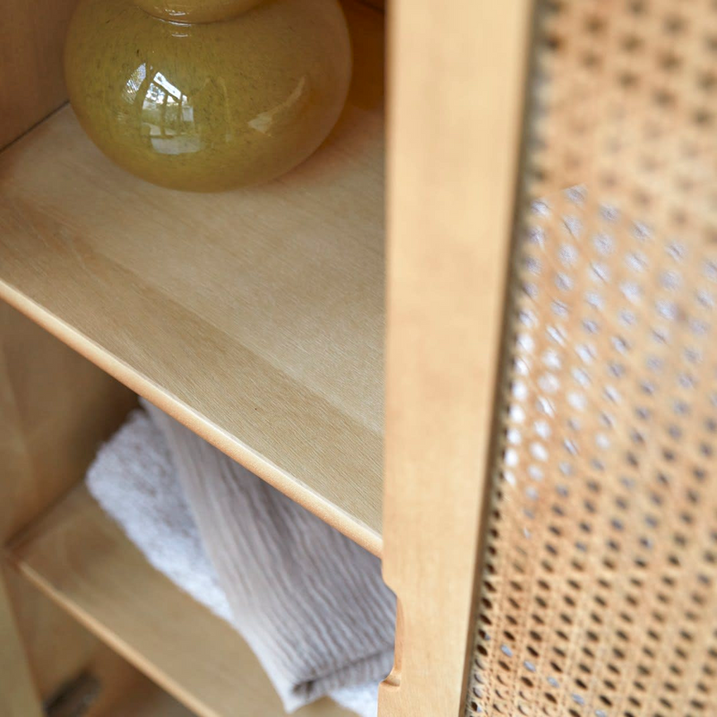 Armoire de Rangement Japandi en Orme Massif et Cannage – Luis
