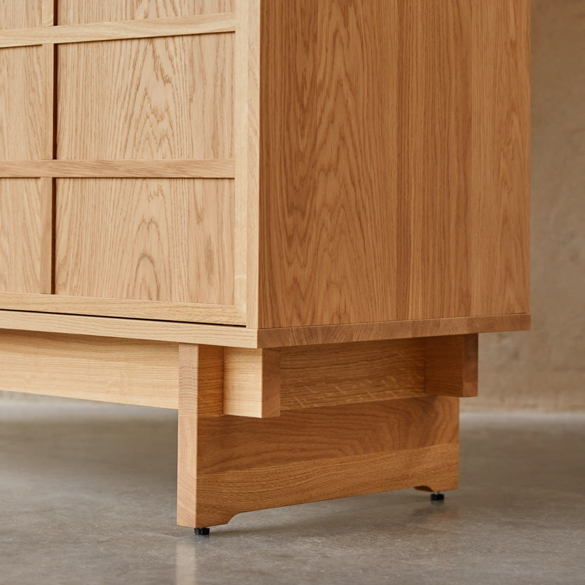 Armoire en chêne Japandi – Miu