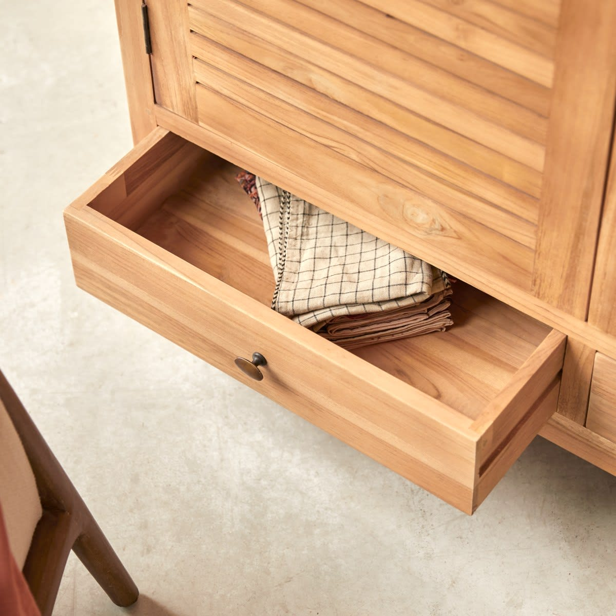 Armoire en teck massif Japandi – Suzette