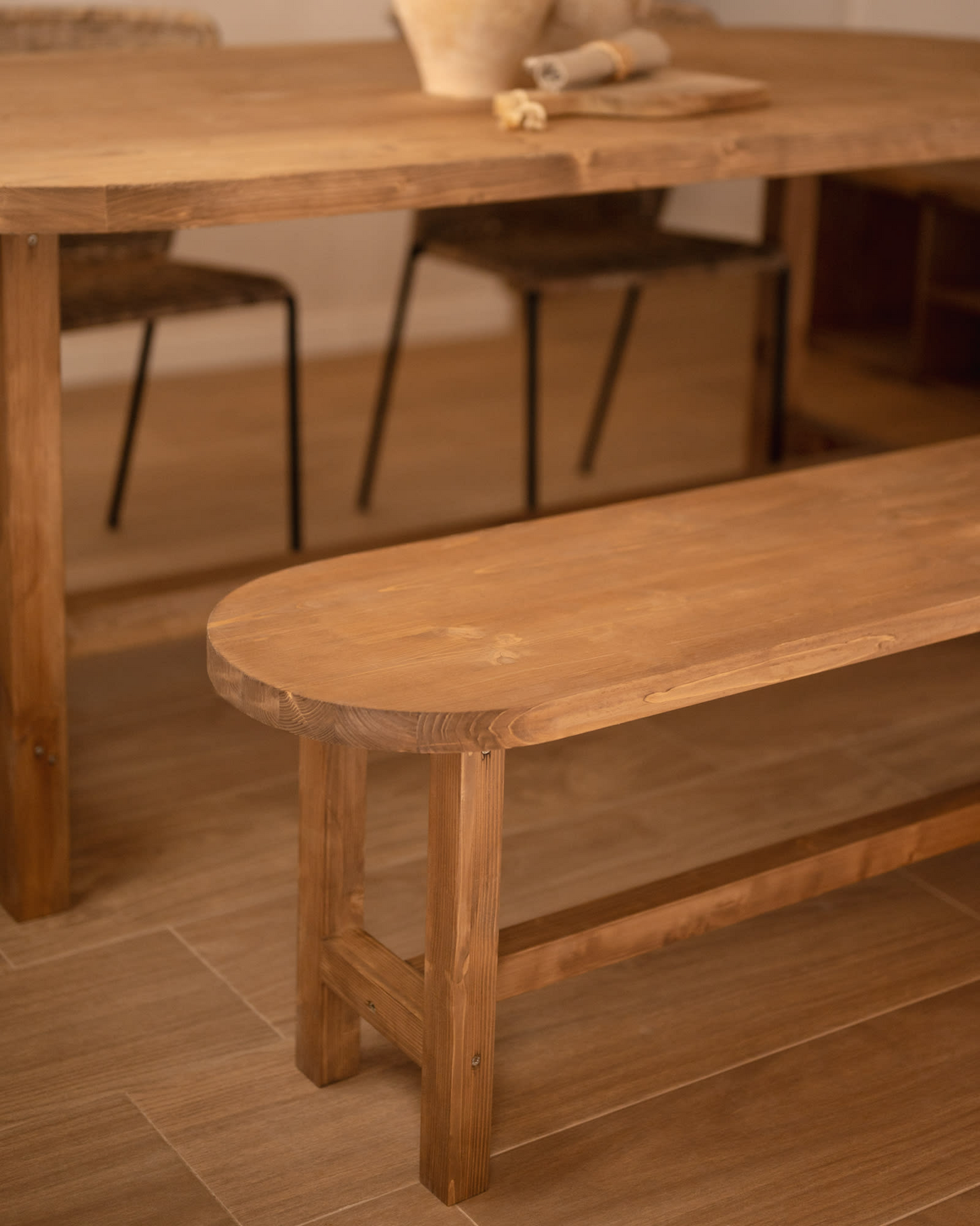 Banc Japandi en bois de sapin vieilli 120x45cm – Olivia