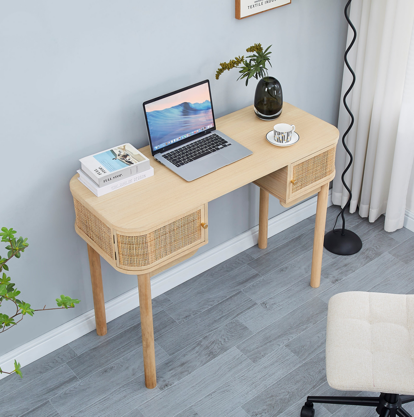 Bureau Japandi 2 portes en bois et cannage – NomduProduit