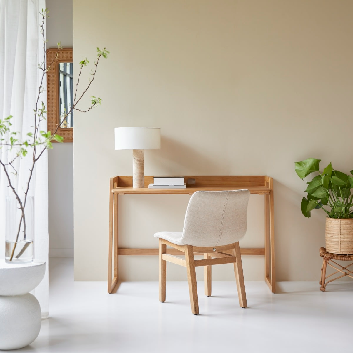 Bureau pliable en teck massif clair Japandi – Philip