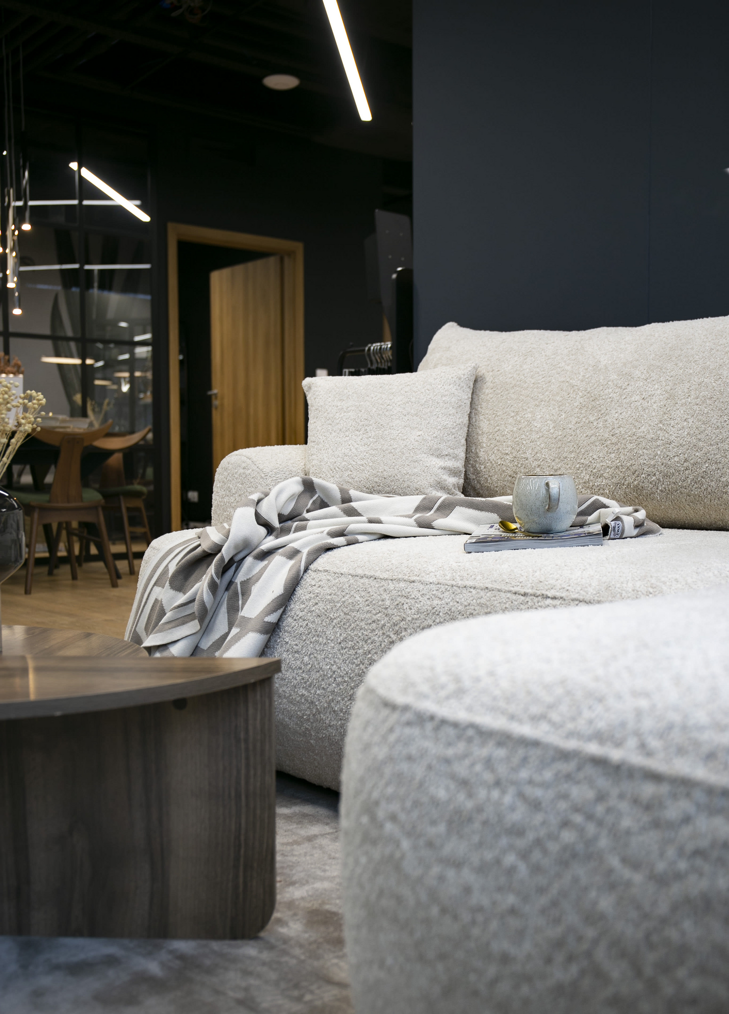 Canapé d'angle convertible Japandi 3 places en bouclette beige - OVO
