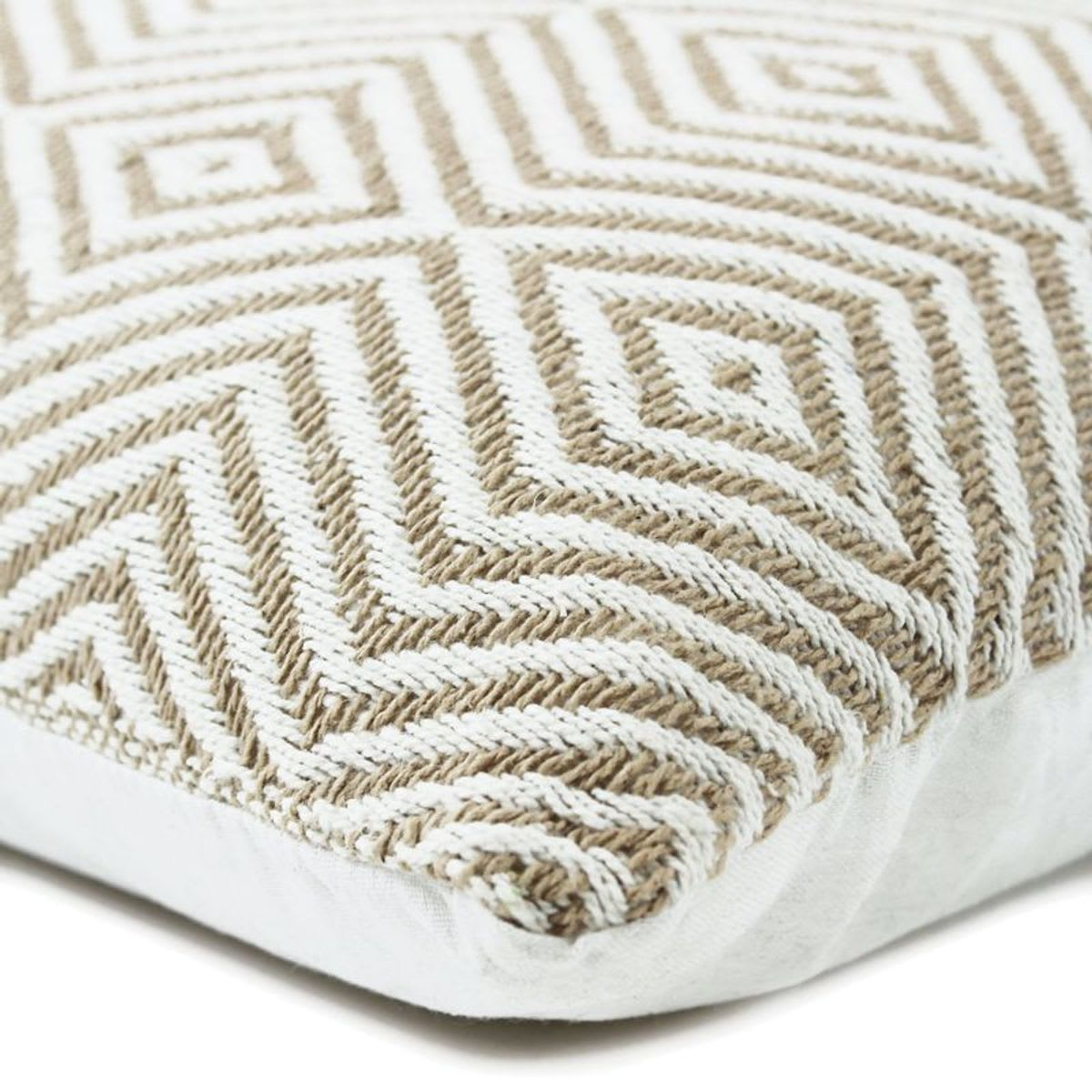 Coussin ethnique Japandi motif ikat blanc et beige 60x40 – Escapade