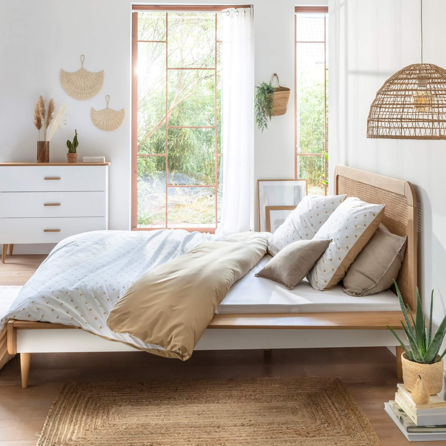 Ensemble Lit Japandi 160x200cm Bois Naturel et Cannage – Nom du Produit