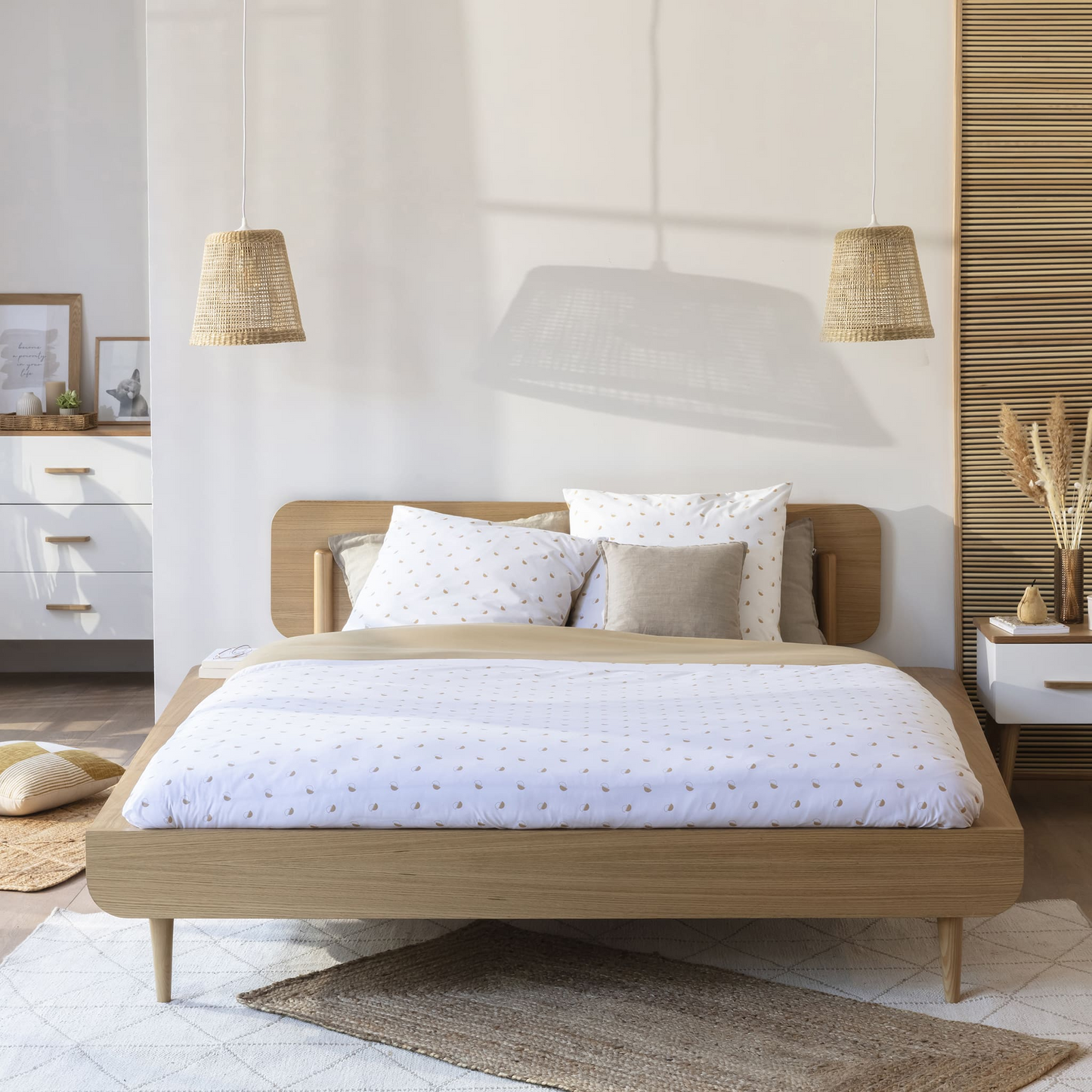 Ensemble Lit et Tête de Lit Japandi en Bois Naturel – Nom du Produit