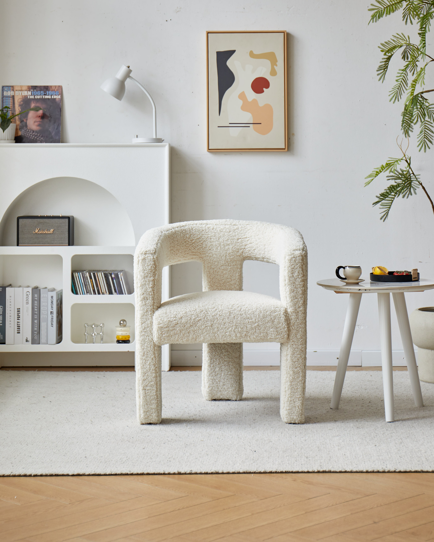 Fauteuil Japandi scandinave en bouclettes blanches – CHESS
