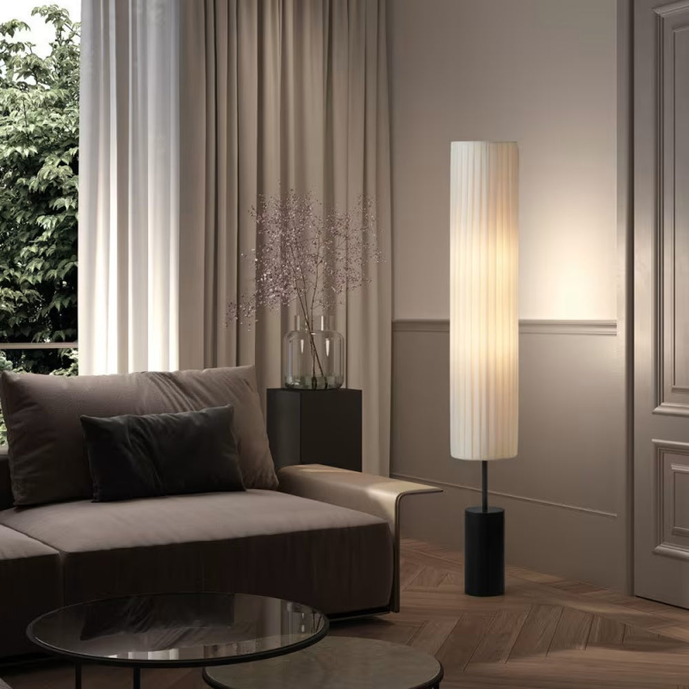 Grande lampe à poser Japandi métal noir, abat-jour plissé crème – Tabata