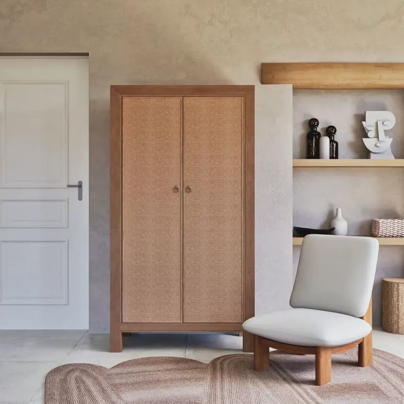 Fauteuil Japandi beige avec pieds en hévéa – Amaya