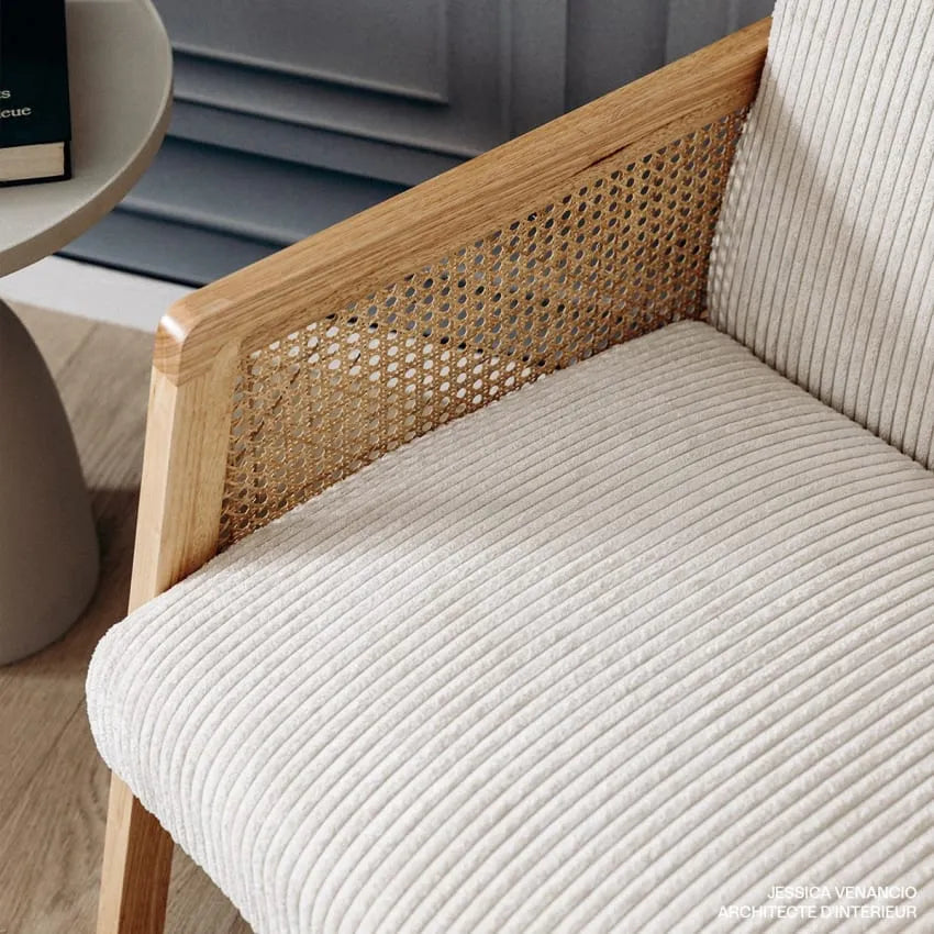 Fauteuil Japandi Cannage & Velours Beige – Mani