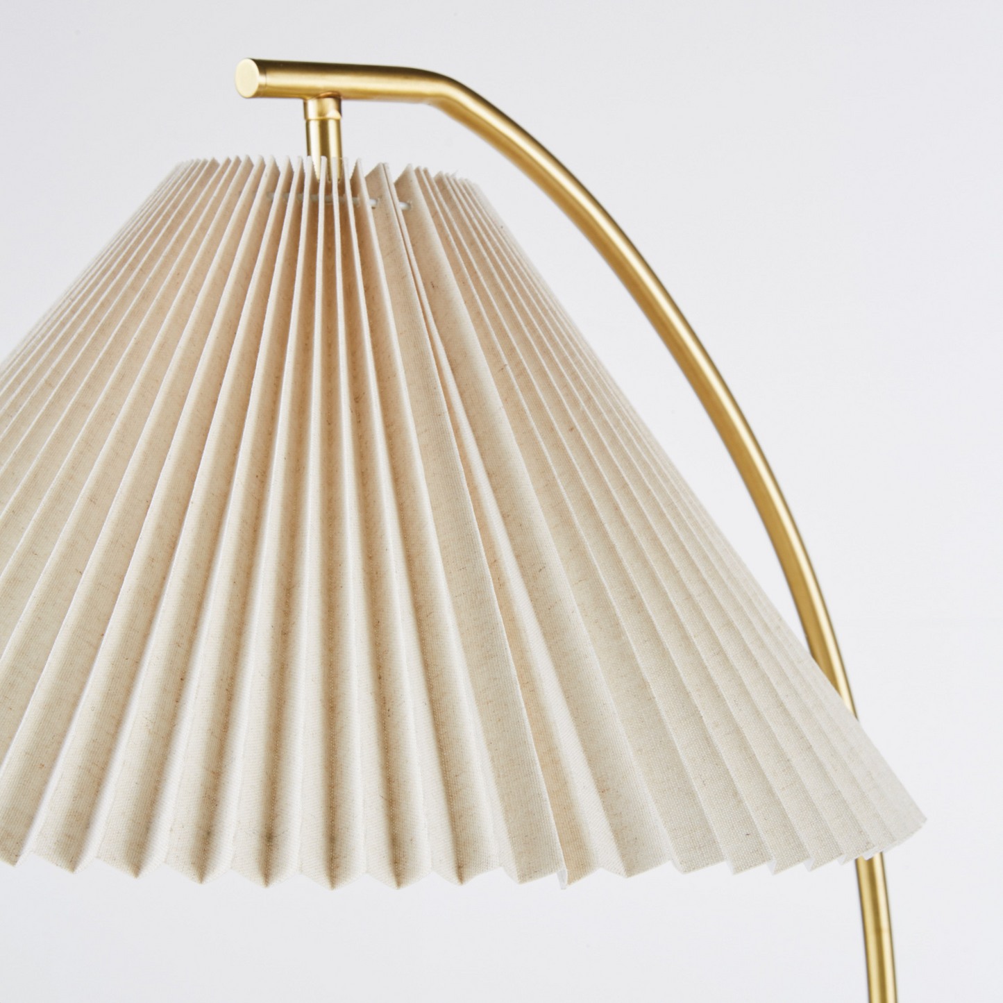 Lampadaire Japandi en métal et abat-jour plissé beige H159 - Berenice