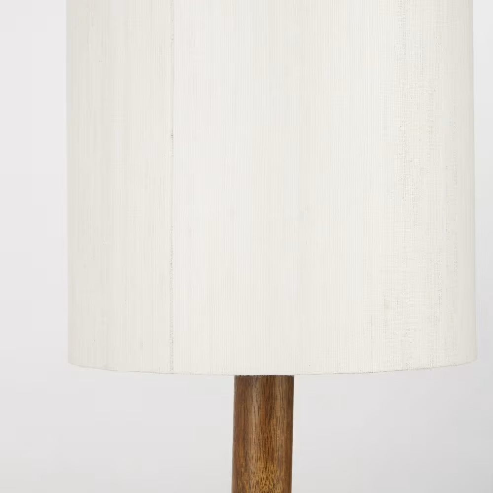 Lampe Japandi en bois de manguier avec abat-jour en lin beige – Hagginwood