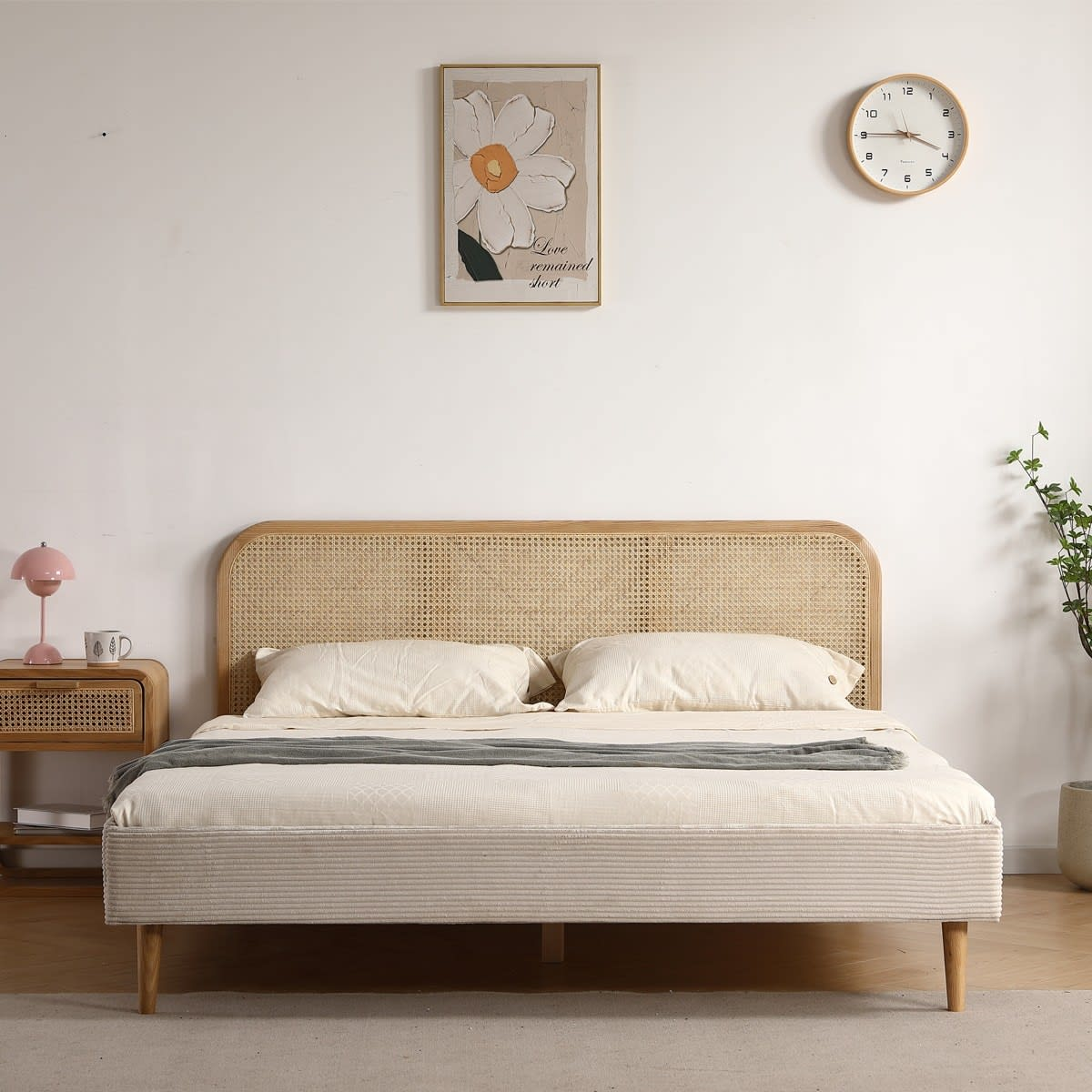 Lit Japandi 180x200 cm en velours côtelé beige tête de lit cannage – Dalia