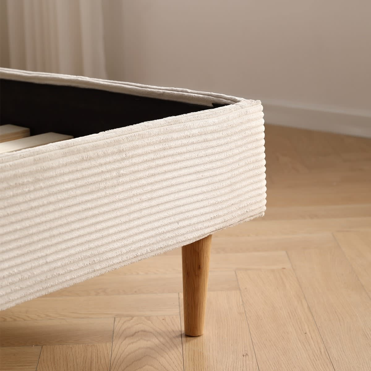 Lit Japandi 180x200 cm en velours côtelé beige tête de lit cannage – Dalia