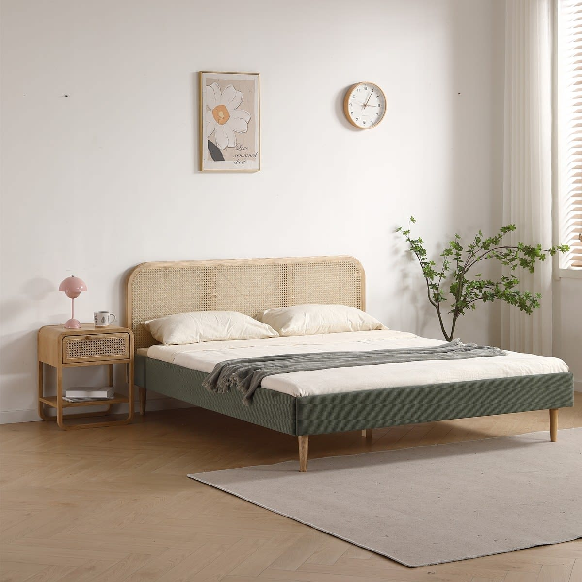 Lit Japandi 180x200 cm en velours côtelé beige tête de lit cannage – Dalia