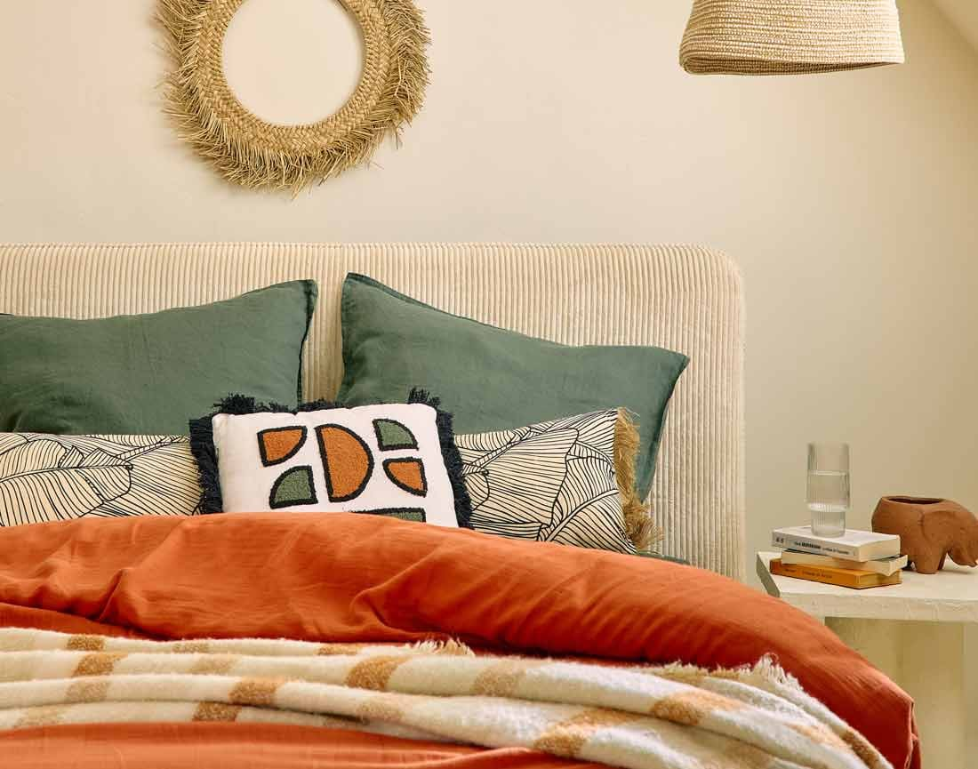 Lit Coffre Japandi en Velours Côtelé Beige 160 x 200 cm – Goyave