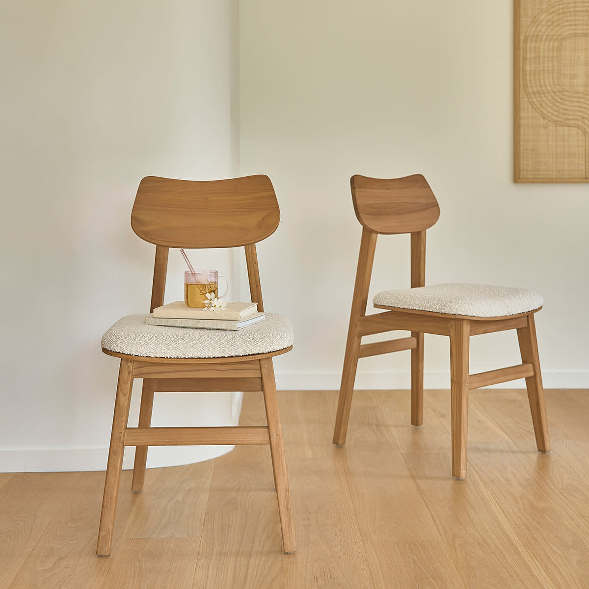 Chaise en teck massif Japandi assise bouclette – Adele