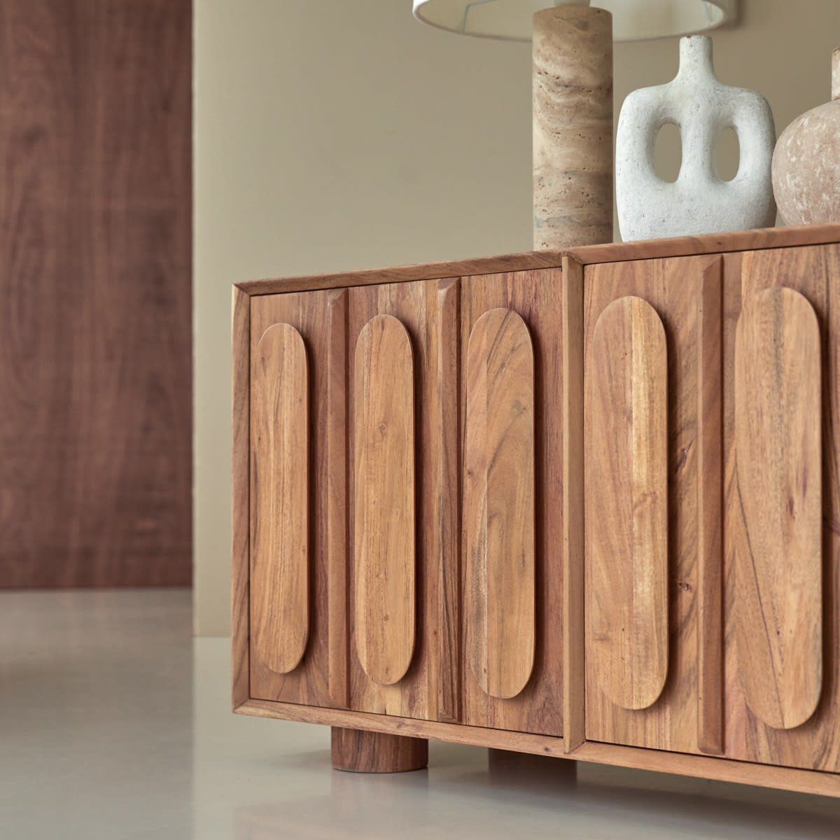 Meuble TV Japandi en acacia massif 145 cm – Olga