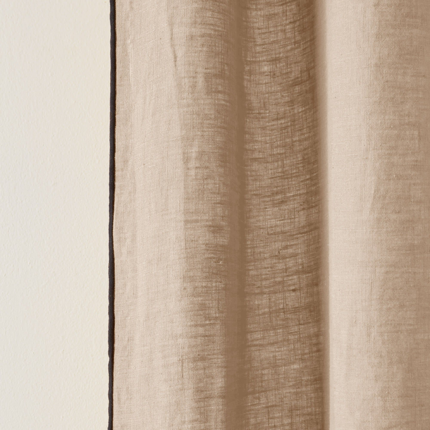 ```
Rideau Japandi en lin lavé légèrement froissé beige – Carlina
```