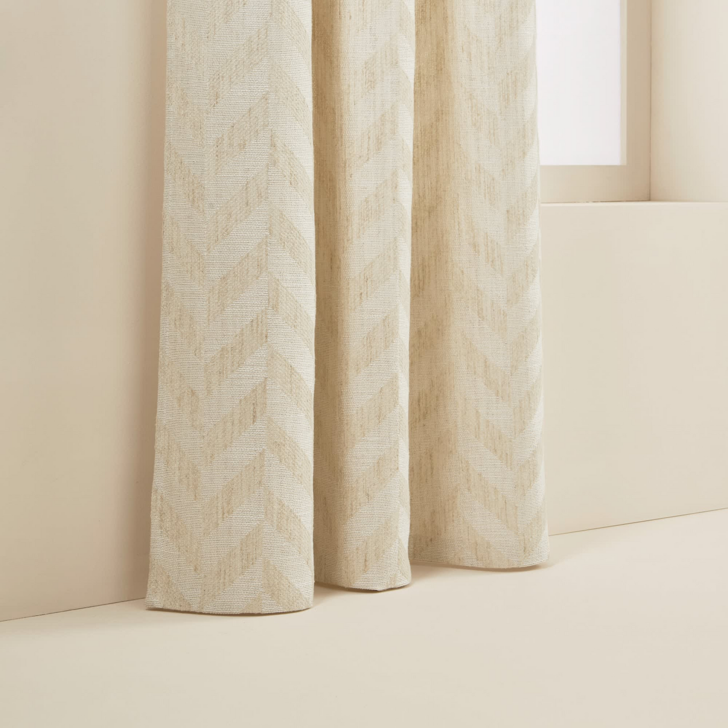 Rideau Japandi en Jacquard tissé aux fils méchés, motif chevrons Ecru – Tobias