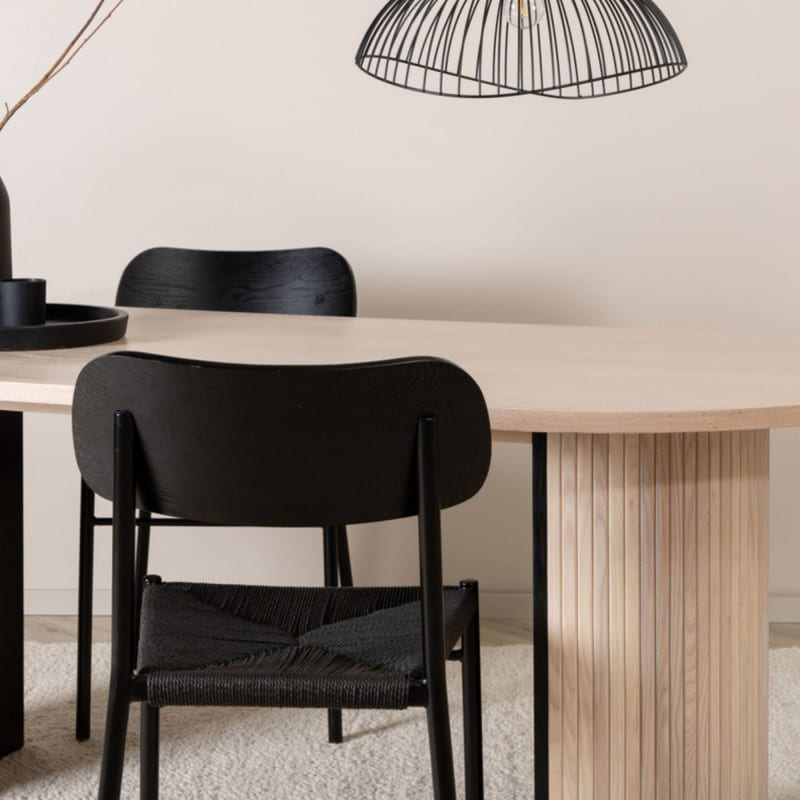 Table à Manger Japandi ovale en bois clair pour 8 personnes – Bianca