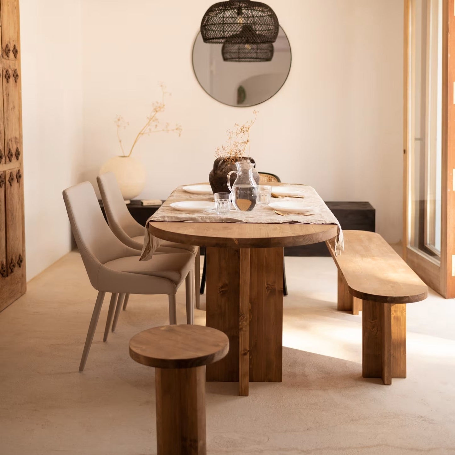 Table Japandi ovale en sapin vieilli 6-8 personnes – TOKYO