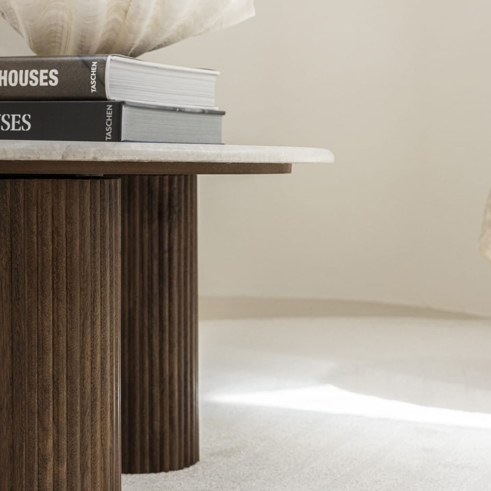 Table Basse Japandi blanche marbre bois massif Ø80cm – Sula
