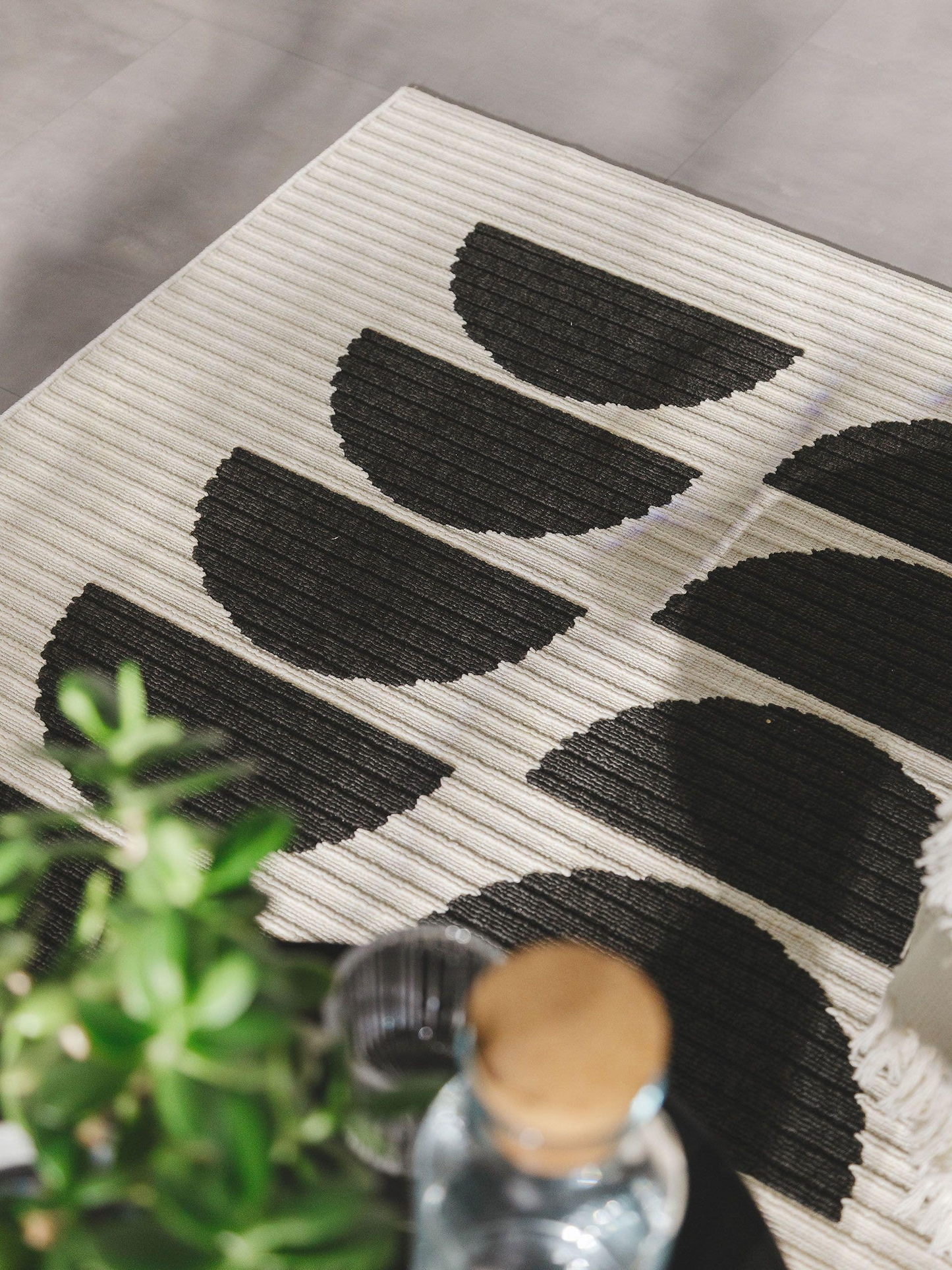 Tapis Noir et Blanc Japandi d'extérieur & intérieur 120x170 – Taro
