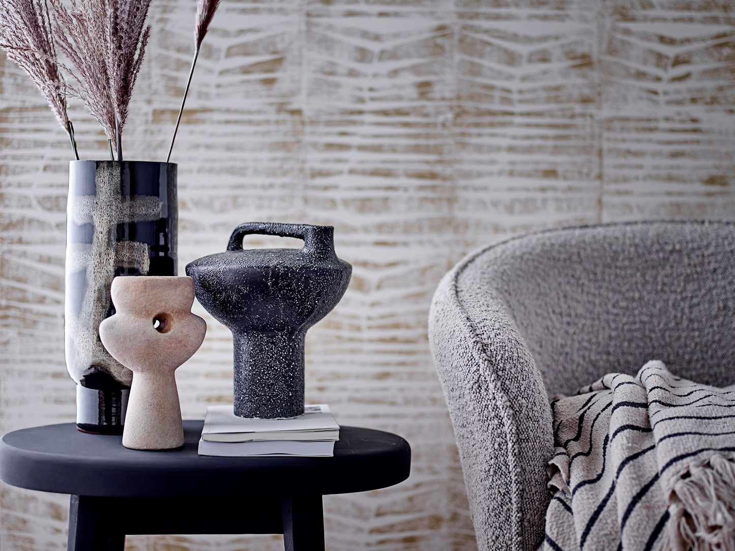 Vase en Terre Cuite Noir Japandi H28.50cm – Vefa