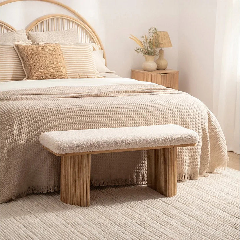 Banc Japandi Bois Massif & Bouclette Blanche – Nomi
