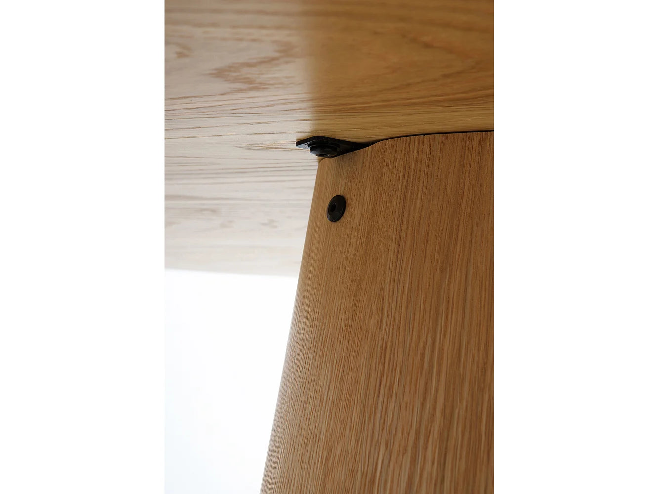 Table Chêne Japandi Pied Central Conique - Chêne