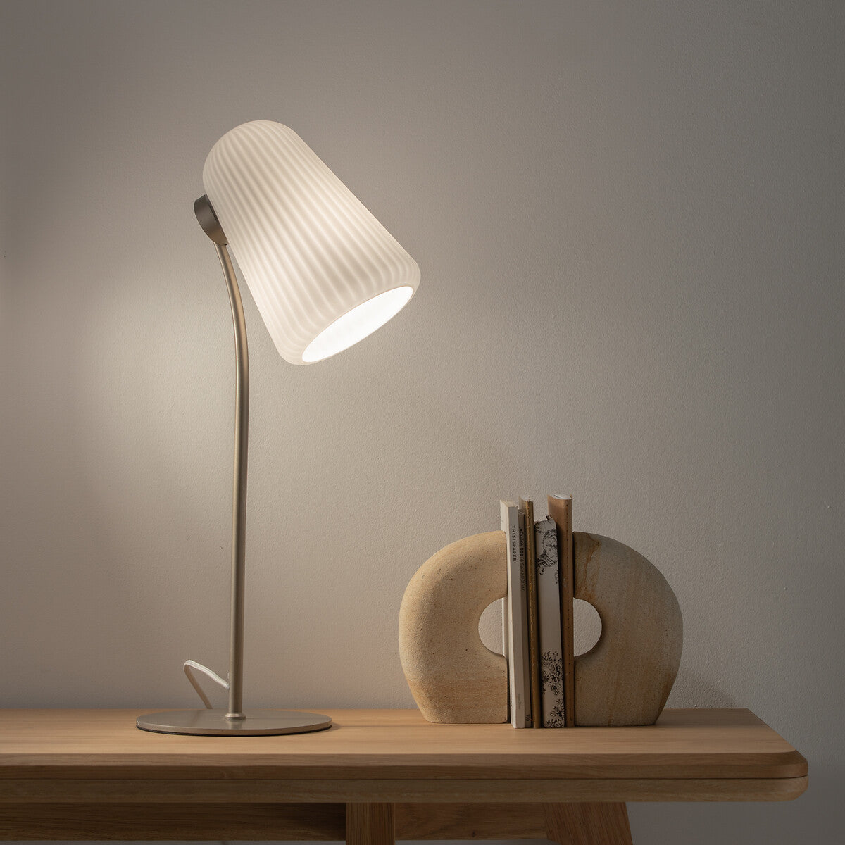 Lampe de Table Japandi en Opaline 