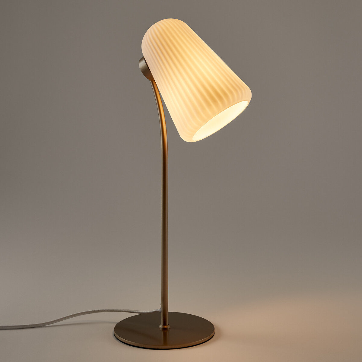 Lampe de Table Japandi en Opaline