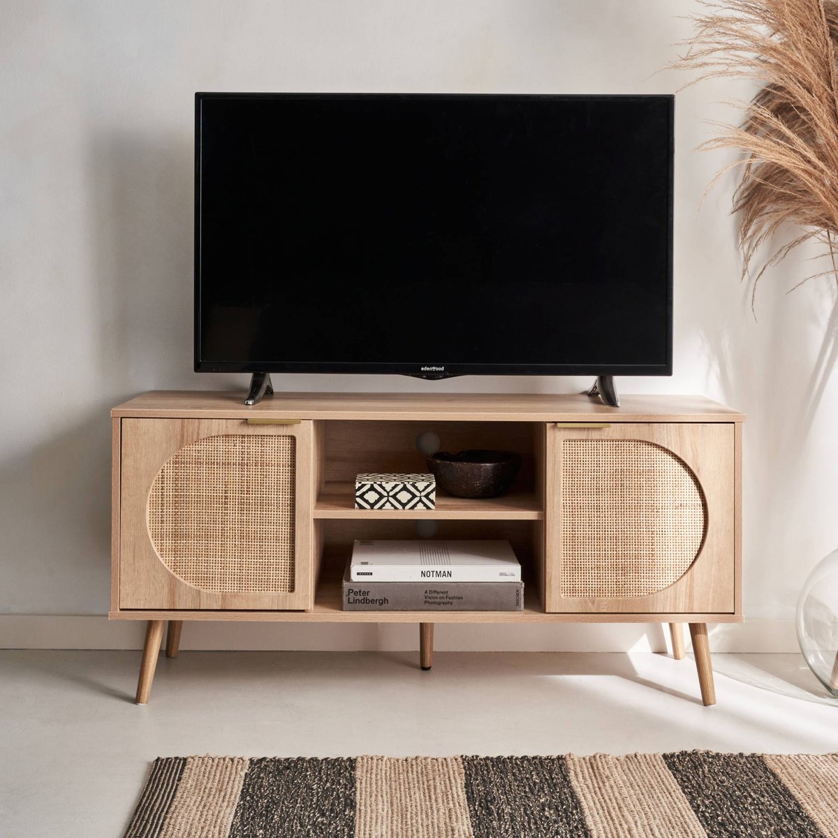 Meuble TV Japandi en Bois et Cannage
