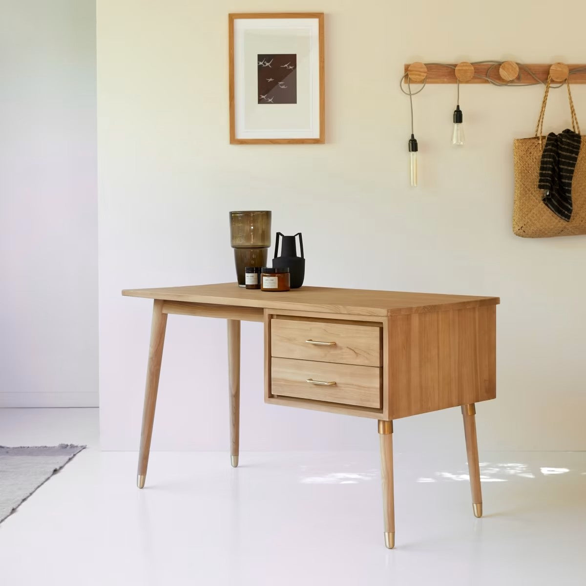 Bureau Japandi en teck massif – Kort