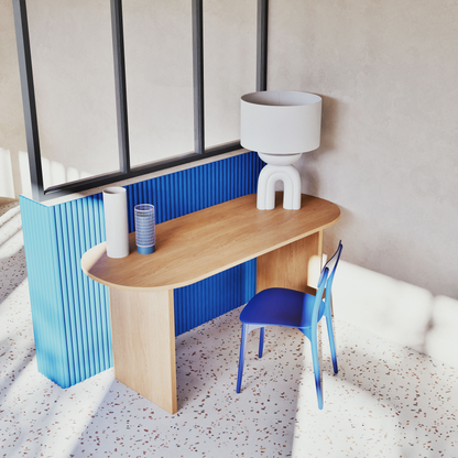 Bureau ovale en bois clair Japandi – Polari