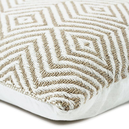 Coussin ethnique Japandi motif ikat blanc et beige 60x40 – Escapade