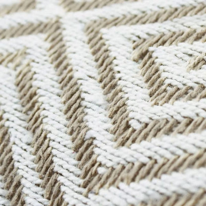 Coussin Japandi motif ikat blanc et beige – ESCAPADE