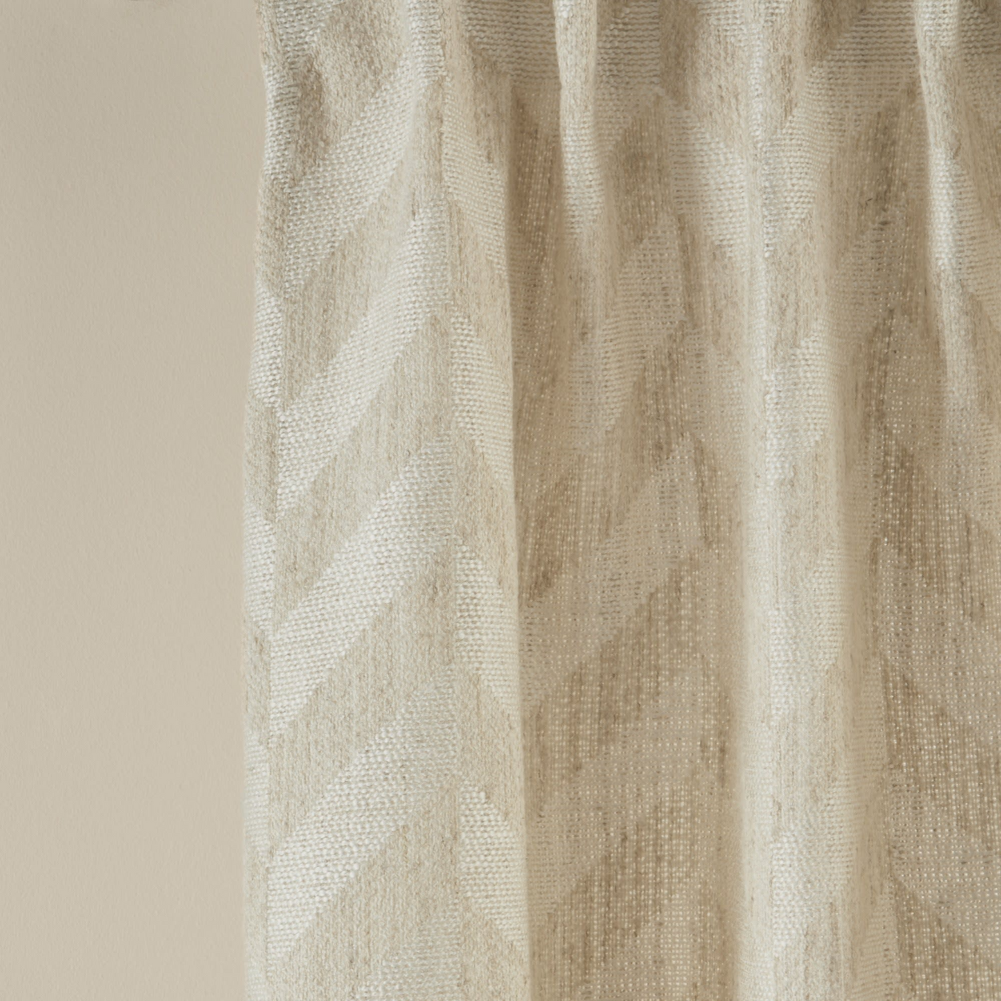 Rideau Japandi motif chevrons écru en jacquard tissé – Tobias