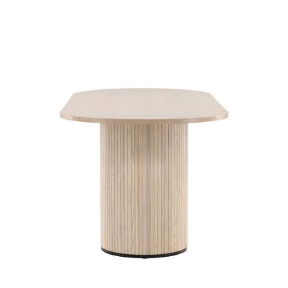 Table à Manger Japandi ovale en bois clair pour 8 personnes – Bianca