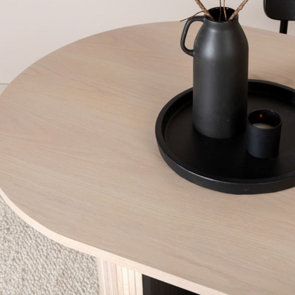 Table à Manger Japandi ovale en bois clair pour 8 personnes – Bianca