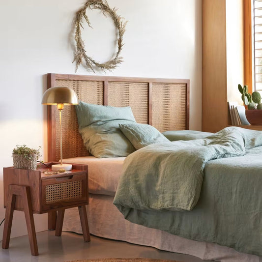 Table de Chevet Japandi en acacia massif et cannage rotin – Santa Fe