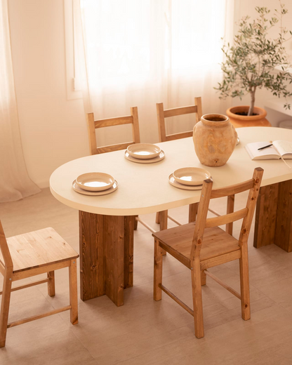 Table de Salle à Manger Ovale Japandi en Microciment Blanc Cassé 180x75cm – Tokyo