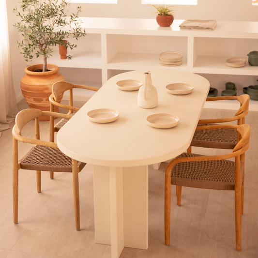 Table de Salle à Manger Ovale Japandi en Microciment Blanc Cassé 180x75cm – Tokyo